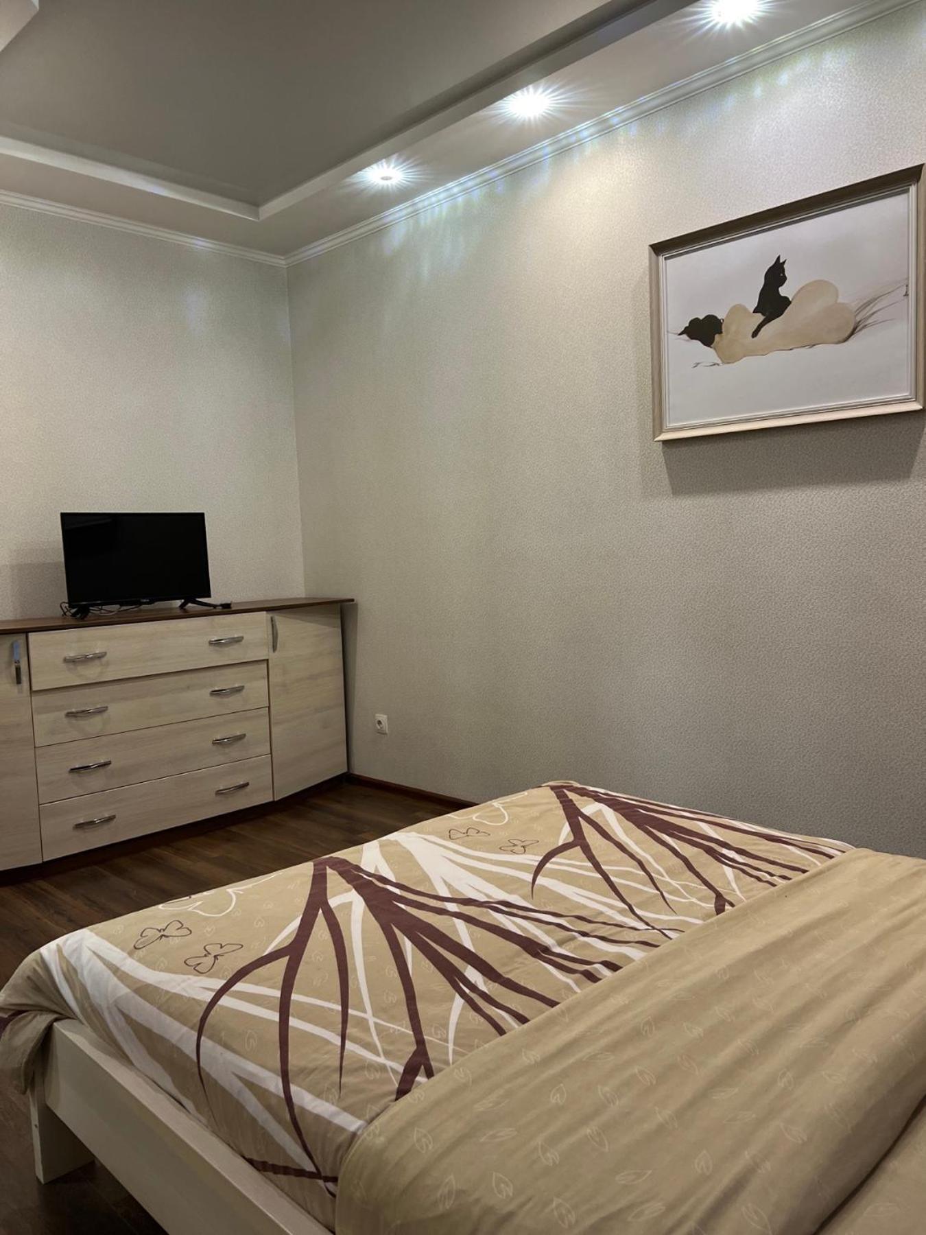 Chernigov City Apartments Na Peremohy Exterior photo
