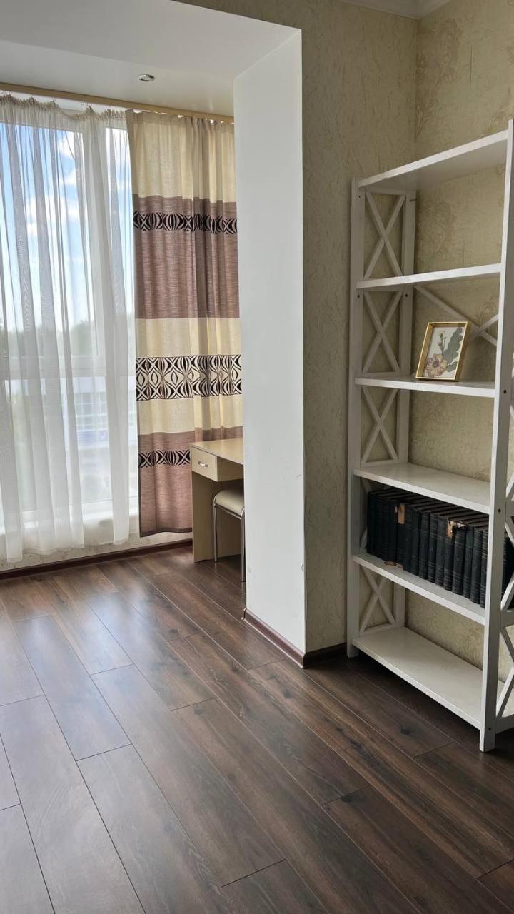 Chernigov City Apartments Na Peremohy Exterior photo