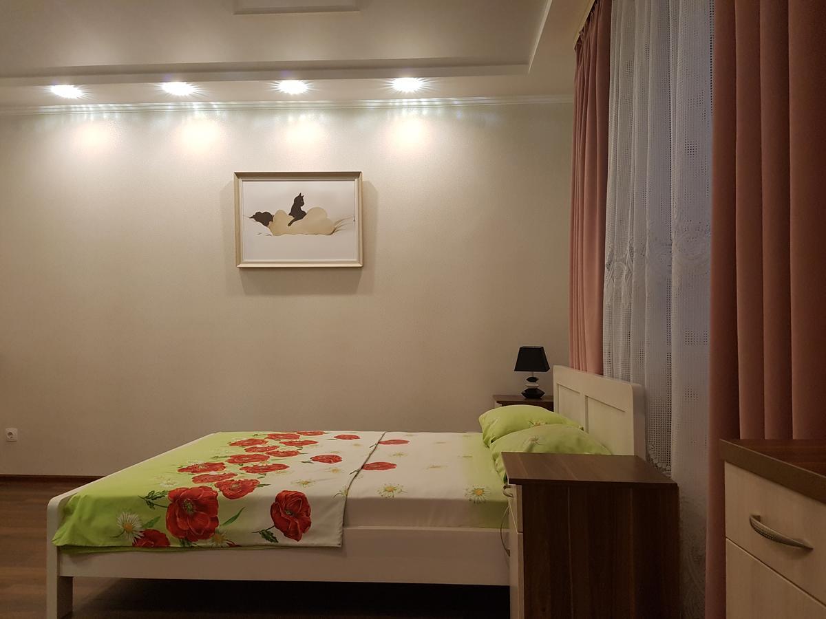 Chernigov City Apartments Na Peremohy Exterior photo