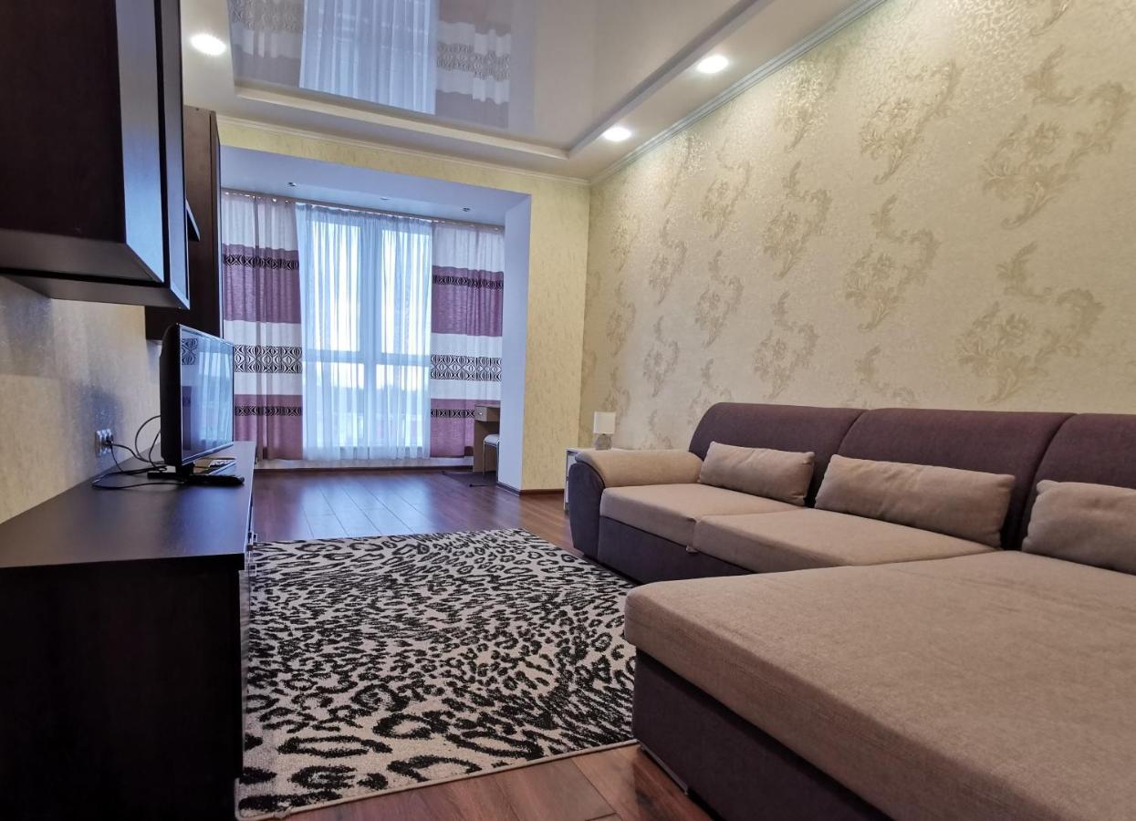 Chernigov City Apartments Na Peremohy Exterior photo